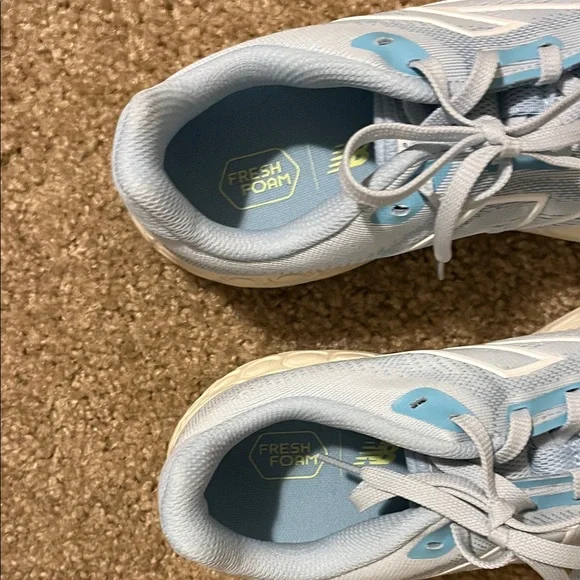 New Balance Women's Light Blue Running Shoes - Picture 3 of 4